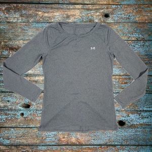 UNDER ARMOUR TOP